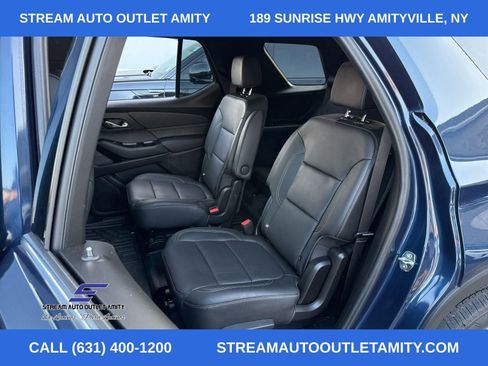 Used 2023 Chevrolet Traverse LT image 28