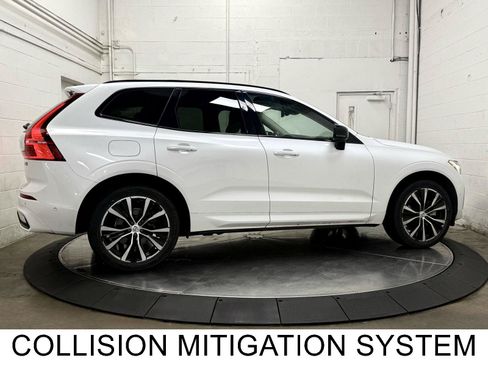Used 2024 Volvo XC60 B5 Plus w/ Protection Package Premier AWD/4WD image 9