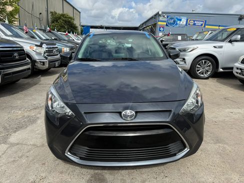 Used 2017 Toyota Yaris iA FWD image 2