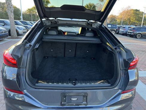 Used 2022 BMW X6 xDrive40i w/ M Sport Package image 32