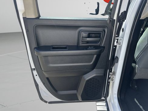 Used 2018 RAM 1500 Express image 8