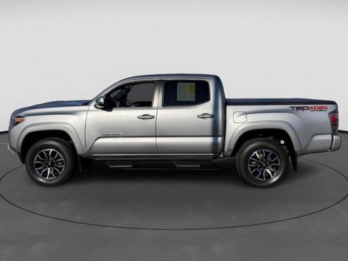 Used 2020 Toyota Tacoma TRD Sport image 2