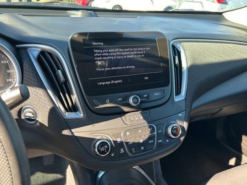 Used 2025 Chevrolet Malibu LT image 20