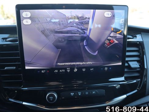 Used 2023 Ford Transit 350 XLT image 23