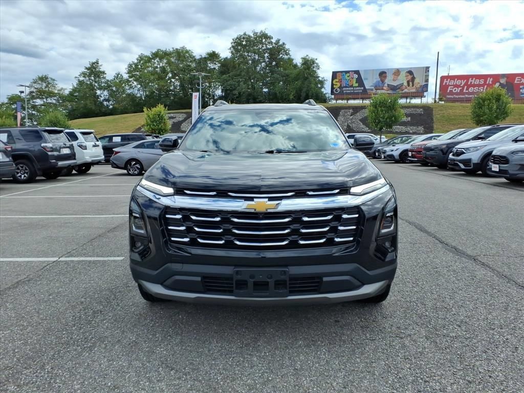 Used 2025 Chevrolet Equinox LT w/ Convenience Package II FWD image 10