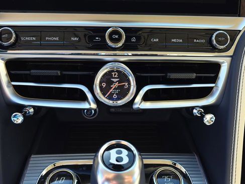 New 2025 Bentley Flying Spur Plug-In Hybrid image 28