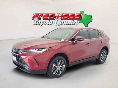 Used 2024 Toyota Venza LE AWD/4WD image 1