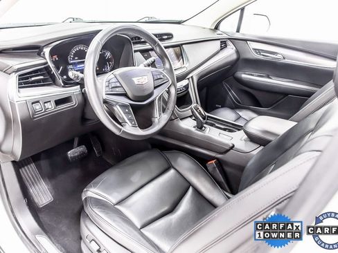Used 2018 Cadillac XT5 Luxury w/ Driver Awareness Package image 28