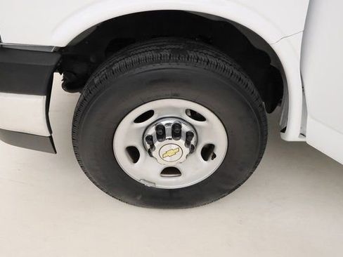 Used 2024 Chevrolet Express 3500 LT w/ LT Preferred Equipment Group image 6