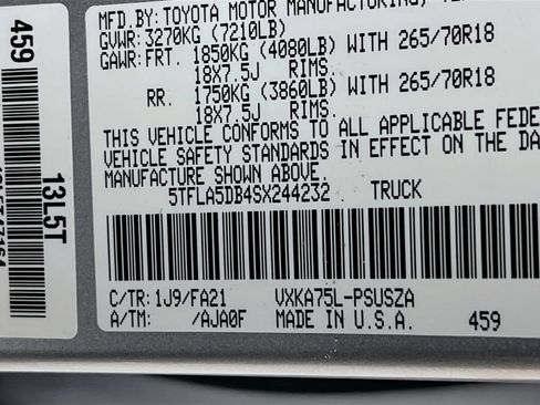 Used 2025 Toyota Tundra SR5 w/ SR5 Convenience Package AWD/4WD image 28