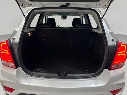 Used 2021 Chevrolet Trax LT w/ Premium Seat Package image 21