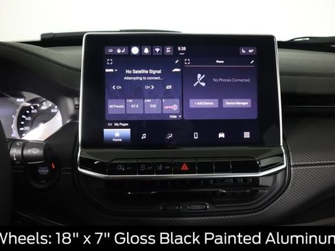Used 2024 Jeep Compass Latitude w/ Convenience Group AWD/4WD image 47