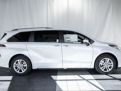 New 2026 Toyota Sienna Limited