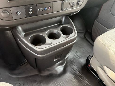 Used 2022 Chevrolet Express 2500 w/ Driver Convenience Package RWD image 33