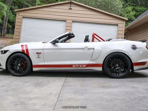 Used 2017 Ford Mustang GT Premium w/ Equipment Group 401A RWD image 3