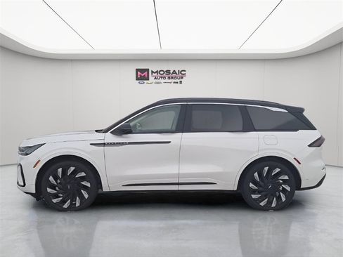 Used 2025 Lincoln Nautilus Black Label w/ Jet Appearance Package image 4