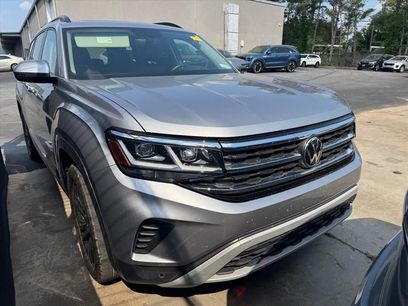 Used 2023 Volkswagen Atlas SE w/ Panoramic Sunroof Package