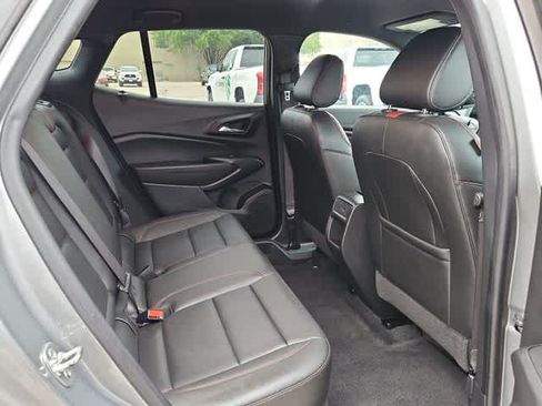 Used 2025 Chevrolet Trax RS w/ Driver Confidence Package FWD image 17