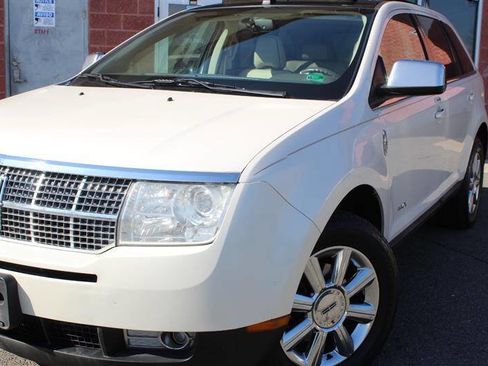 Used 2008 Lincoln MKX AWD image 3