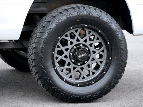 Used 2018 RAM 2500 Tradesman w/ Chrome Appearance Group AWD/4WD image 14