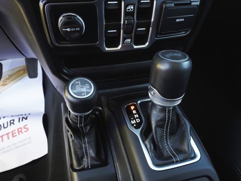 Used 2023 Jeep Wrangler Unlimited Sahara w/ Cold Weather Group image 25