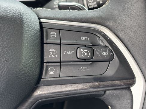 Used 2022 Jeep Grand Cherokee Limited 4xe image 8