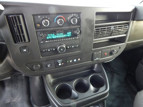 Used 2022 GMC Savana 3500 w/ Driver Convenience Package image 24