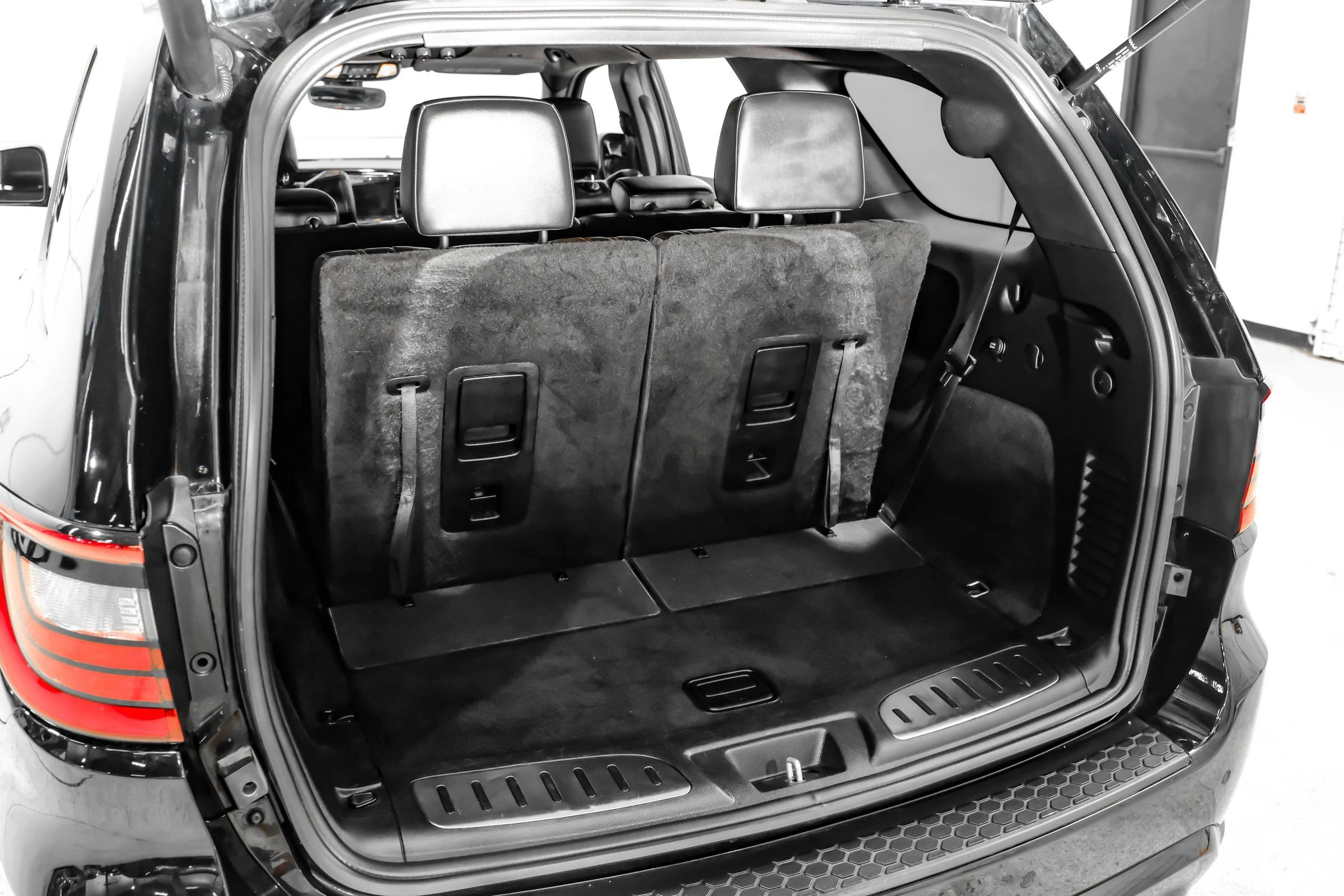 Used 2022 Dodge Durango R/T w/ Blacktop Package RWD image 52