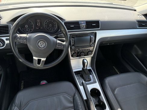 Used 2013 Volkswagen Passat 2.5 SE image 23