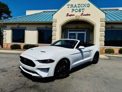 Used 2018 Ford Mustang Convertible w/ Equipment Group 101A image 19