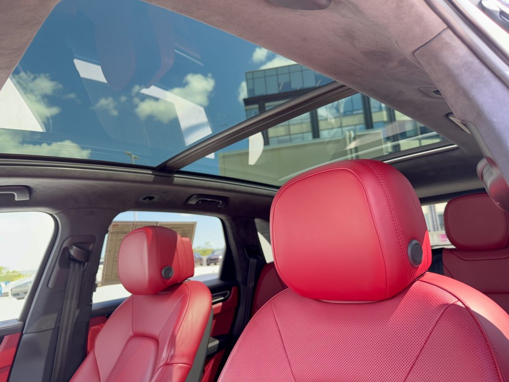 Certified 2021 Porsche Cayenne GTS AWD/4WD image 27