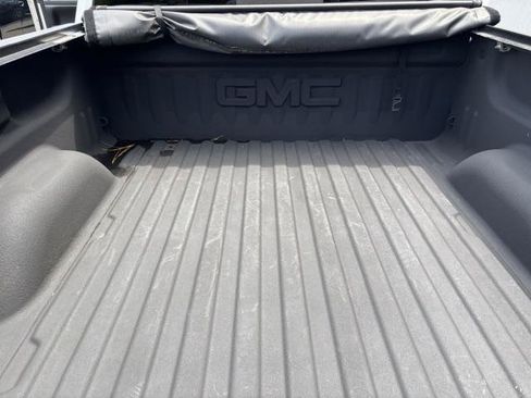 Used 2015 GMC Sierra 1500 SLT w/ SLT Crew Cab Value Package AWD/4WD image 9