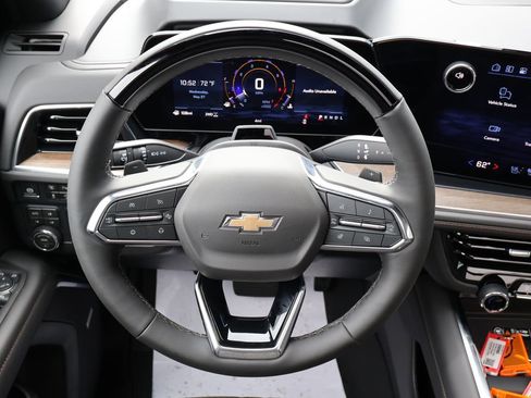 New 2026 Chevrolet Suburban High Country AWD/4WD image 16