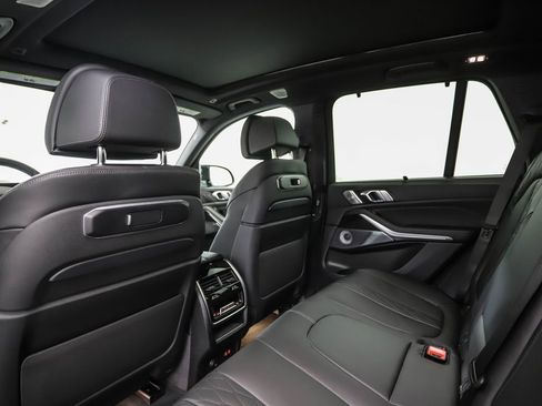 New 2026 BMW X5 M60i image 20