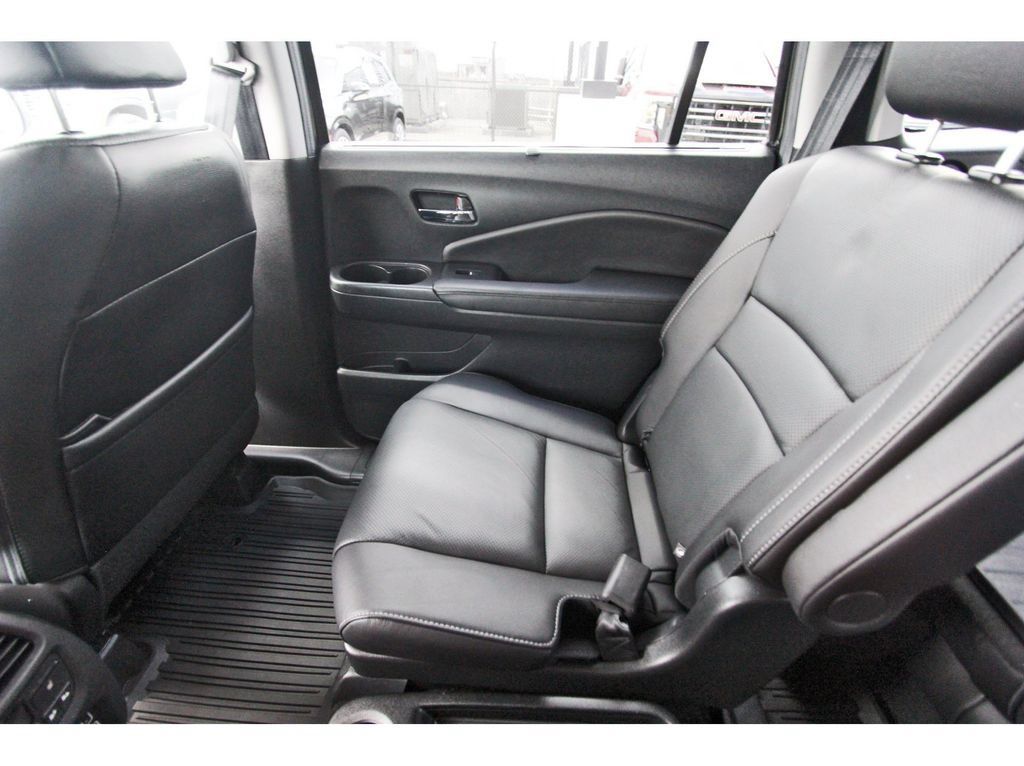Used 2022 Honda Pilot Elite image 12
