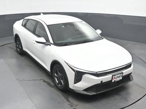 Used 2025 Kia K4 FWD image 35