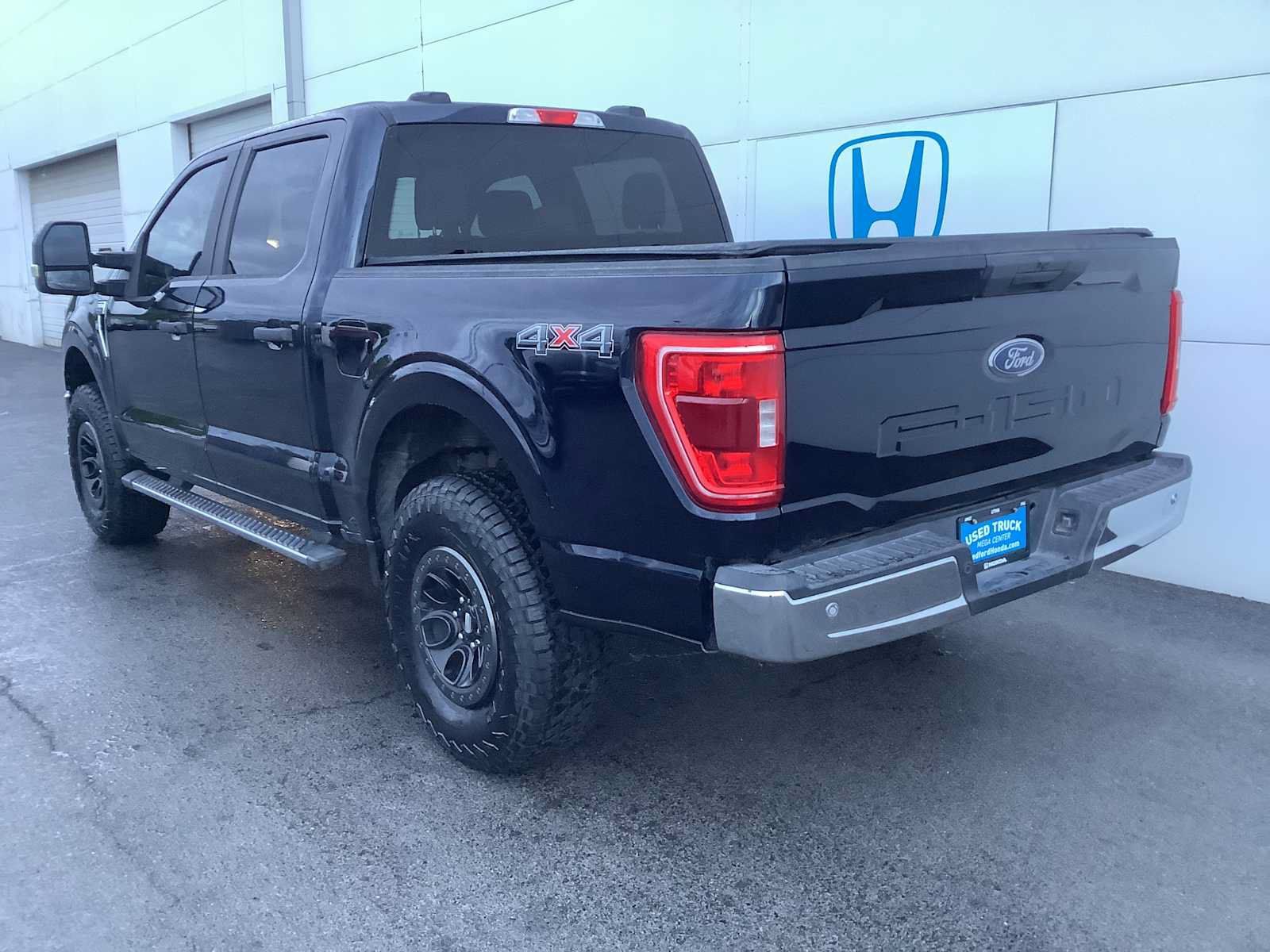Used 2023 Ford F150 XLT AWD/4WD image 4