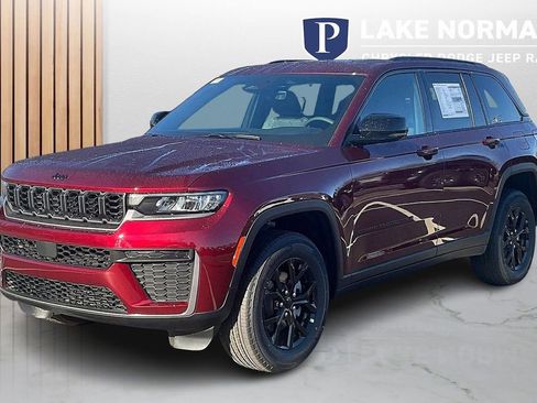 New 2026 Jeep Grand Cherokee Altitude image 4