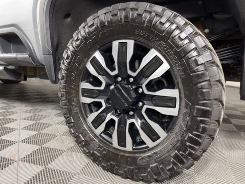 Used 2025 GMC Sierra 2500 Denali Ultimate w/ Max Trailering Package image 10