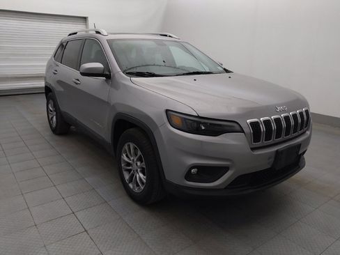 Used 2019 Jeep Cherokee Latitude Plus w/ Comfort/Convenience Group AWD/4WD image 13