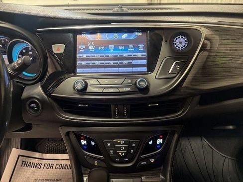 Used 2017 Buick Envision Essence image 18
