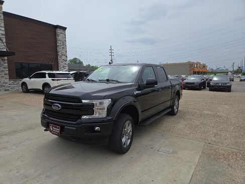 Used 2018 Ford F150 Lariat w/ Equipment Group 502A Luxury AWD/4WD image 2