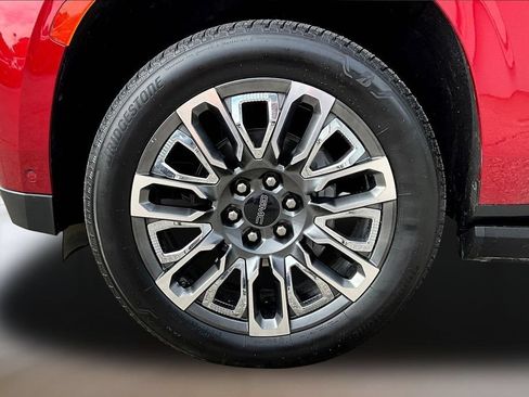 Used 2023 GMC Yukon Denali Ultimate AWD/4WD image 33