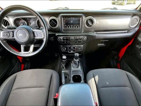 Used 2020 Jeep Wrangler Unlimited Sahara image 15