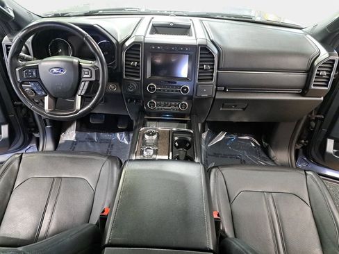 Used 2019 Ford Expedition Limited w/ Equipment Group 302A AWD/4WD image 2