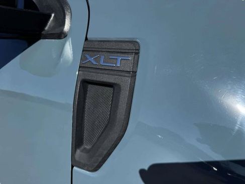 Used 2022 Ford Maverick XLT FWD image 11