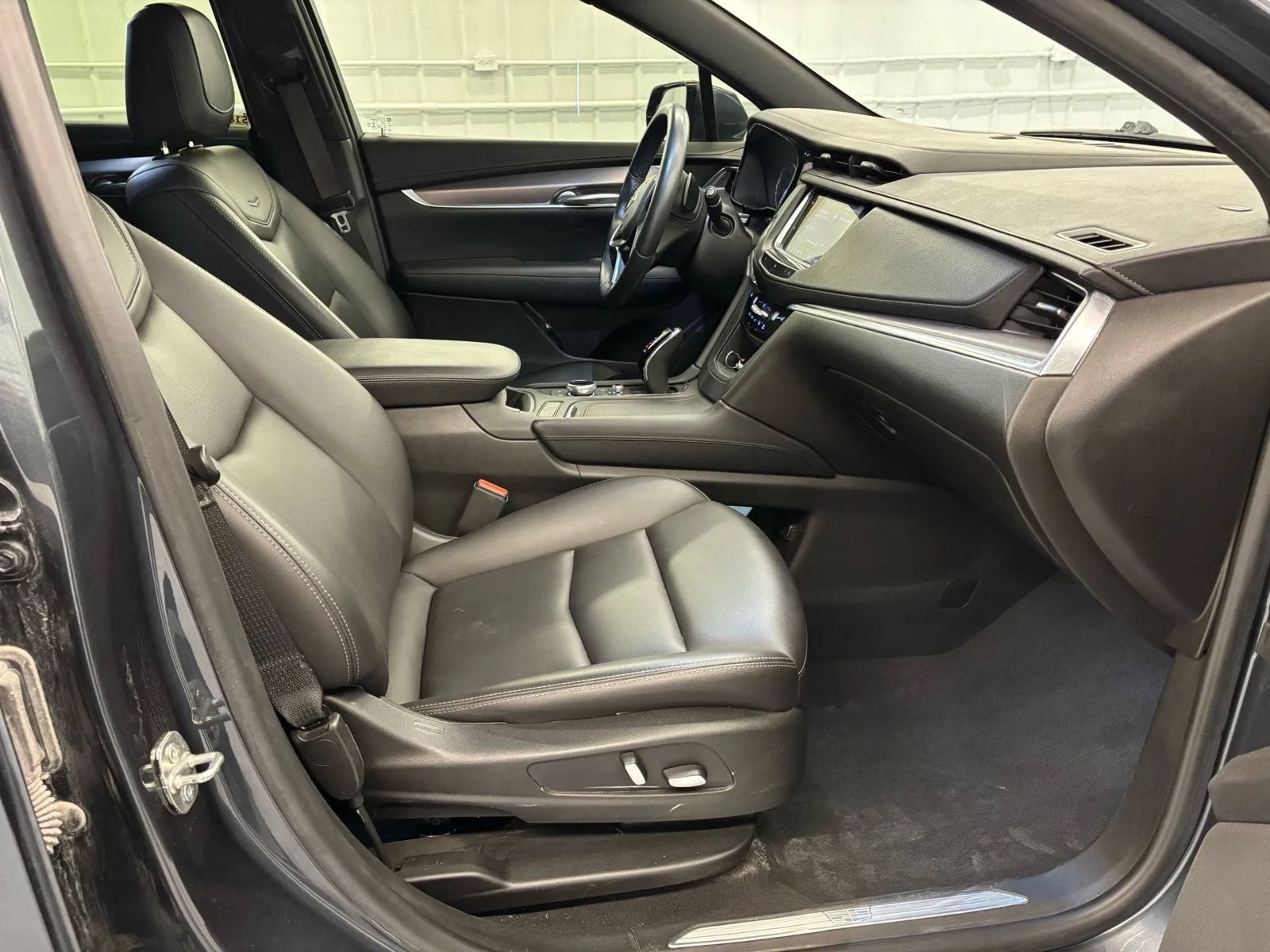 Used 2021 Cadillac XT5 Luxury FWD image 31