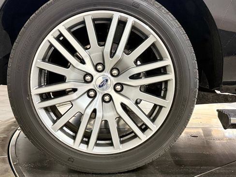 Used 2022 Ford Expedition Platinum AWD/4WD image 22