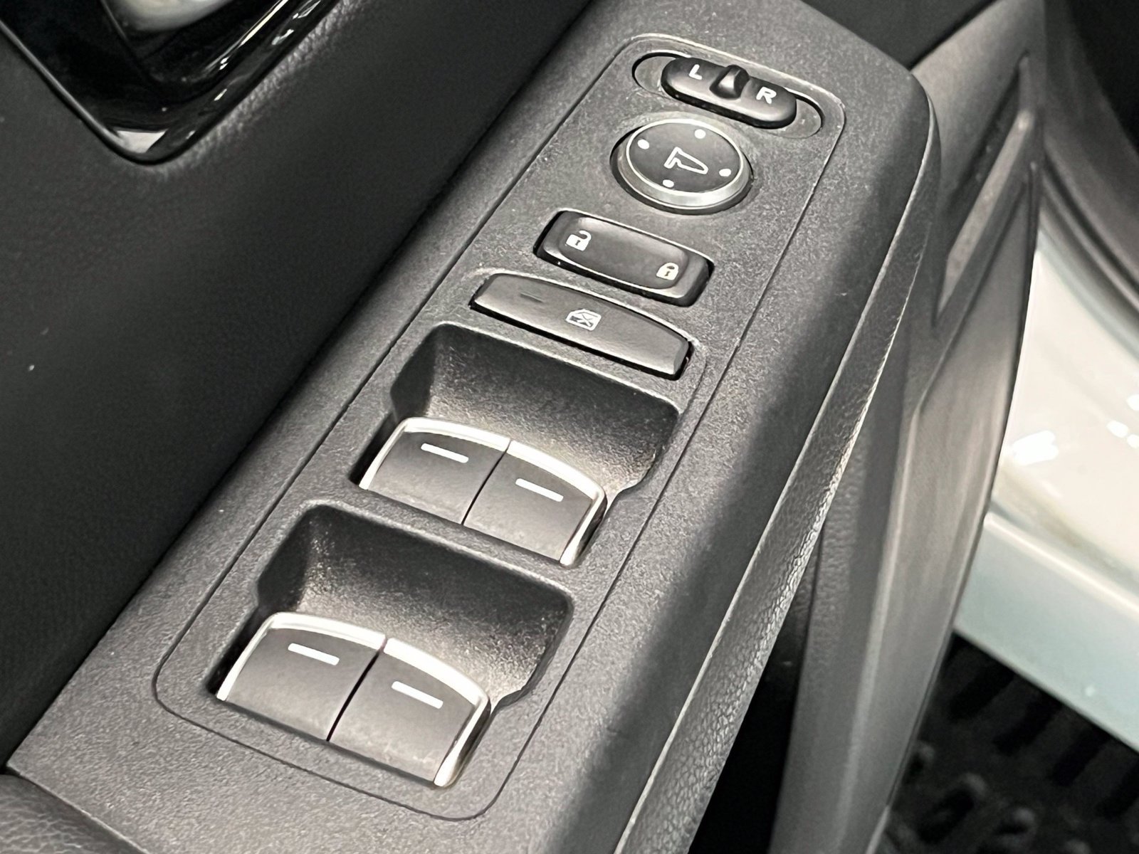 Used 2025 Honda CR-V Sport Touring image 33
