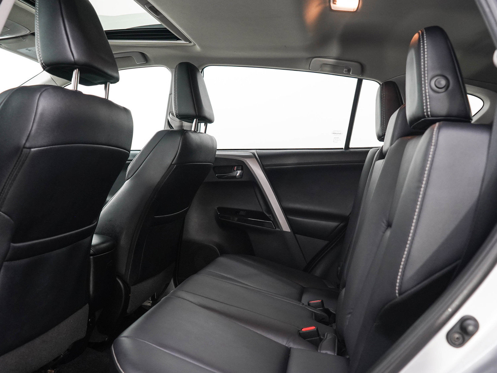 Used 2018 Toyota RAV4 Limited w/ All Weather Liner Package AWD/4WD image 15